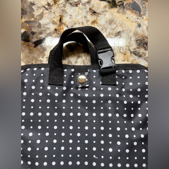 Thirty-One Travel toiletries Bag - Picture 2 of 8